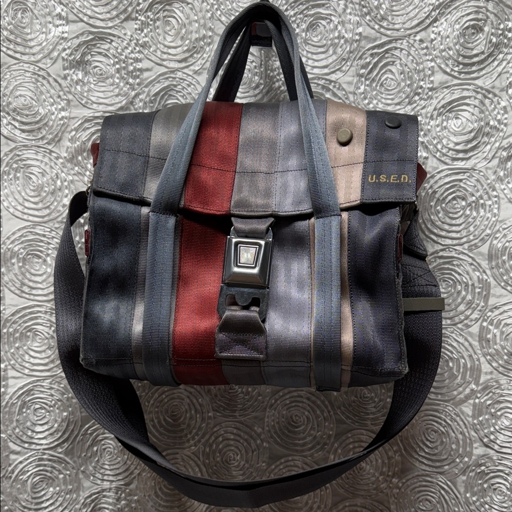 GM Model HO2-15 Seatbelt Bag (U.S.E.D.)